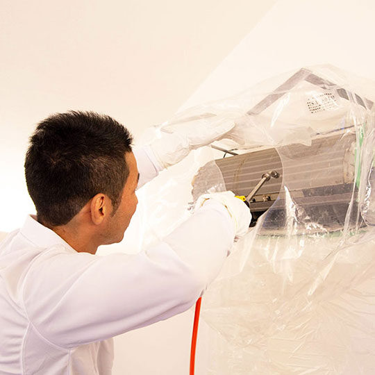 エアコン本体、パーツの高圧洗浄